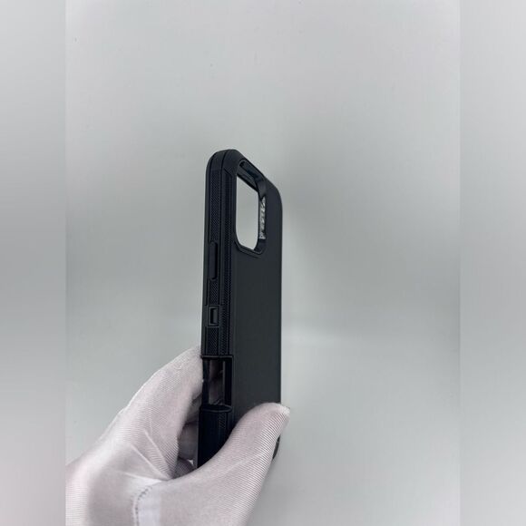 iPhone 16 Pro Max Case – Heavy-Duty Shockproof Armor | Full Body Protection - Picture 7 of 9